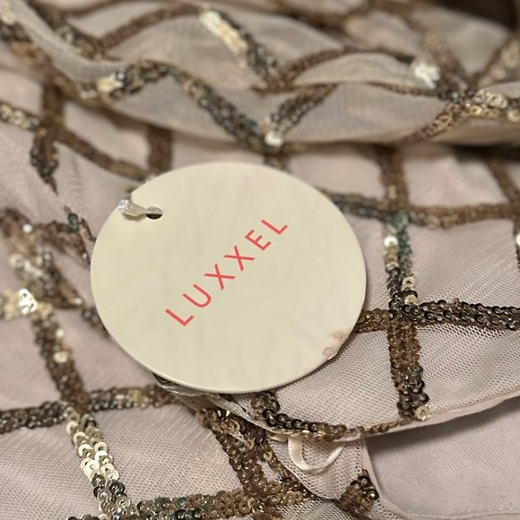 LUXXEL Mermaid Gown with Gold embroidered sequin - Picture 8 of 8